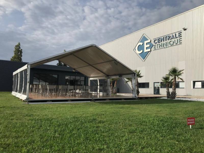 Mise à disposition d'un barnum pour une soirée de lancement de produit à Pertuis dans le Vaucluse